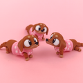 Sausage Dog - Figurina 3D Teckel Kawaii cu Rochie Roz